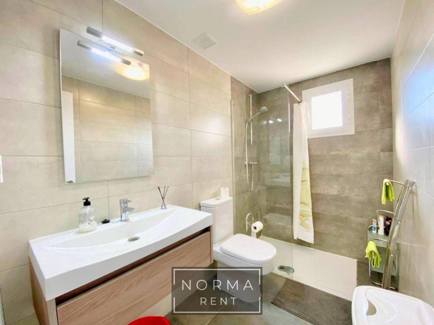 3 soveværelse Lejlighed til leje i Campoamor med swimmingpool - € 950 (Ref: 9449383)