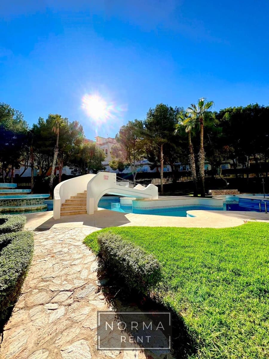 3 soveværelse Lejlighed til leje i Campoamor med swimmingpool - € 950 (Ref: 9449383)