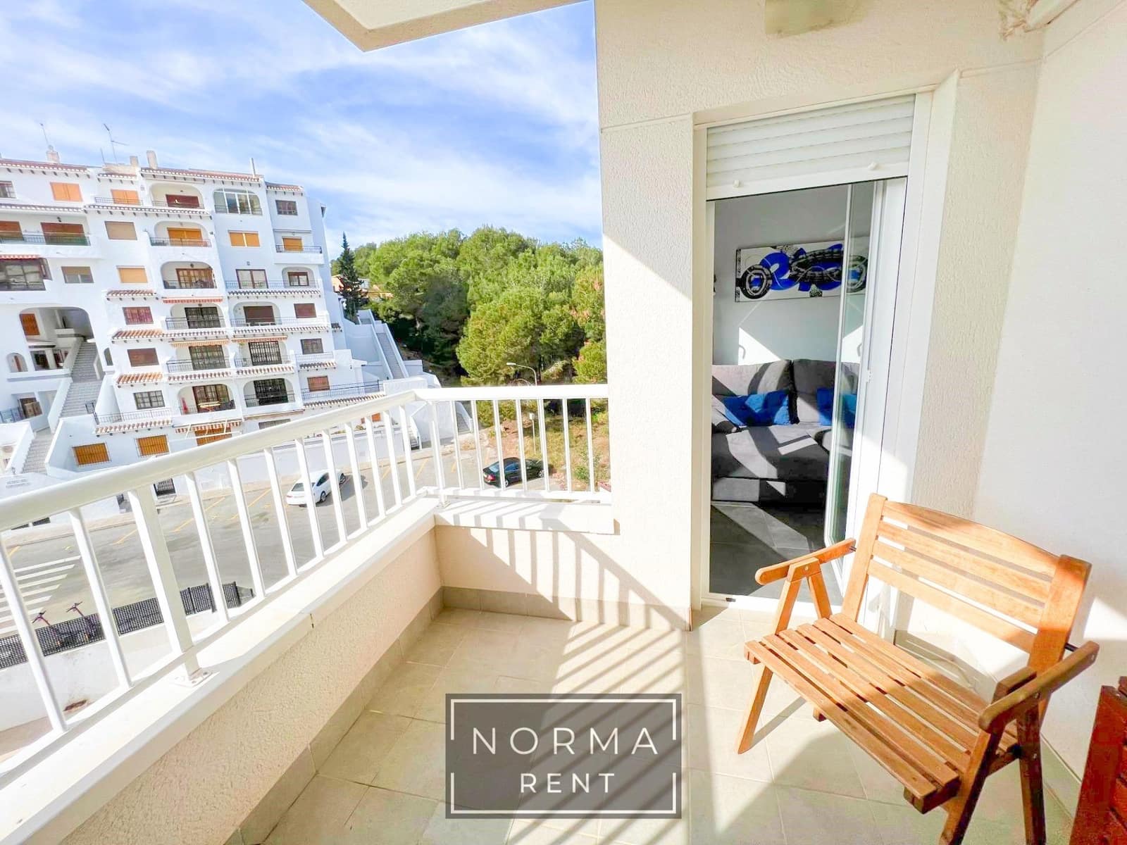 3 soveværelse Lejlighed til leje i Campoamor med swimmingpool - € 950 (Ref: 9449383)