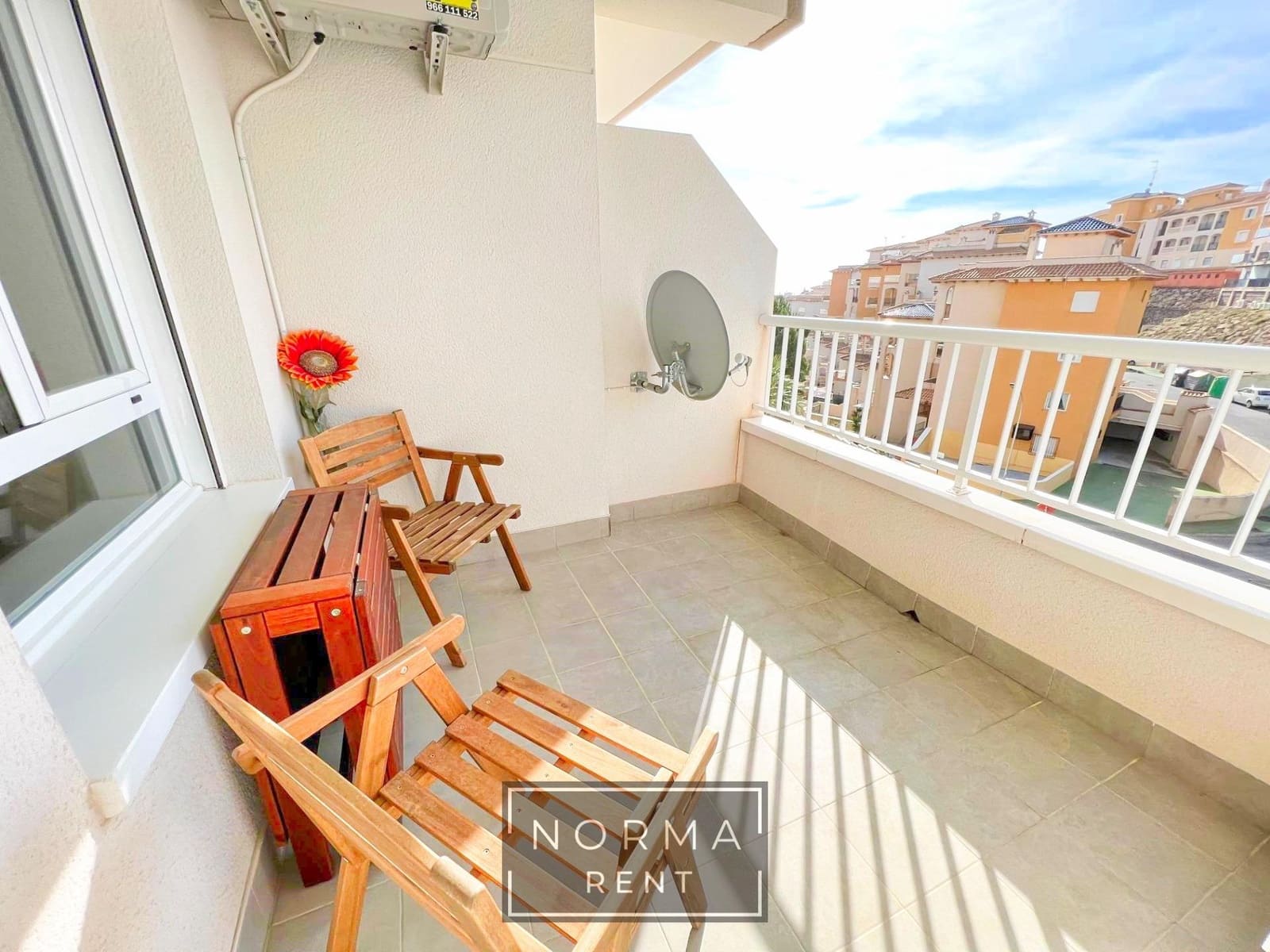 3 soveværelse Lejlighed til leje i Campoamor med swimmingpool - € 950 (Ref: 9449383)