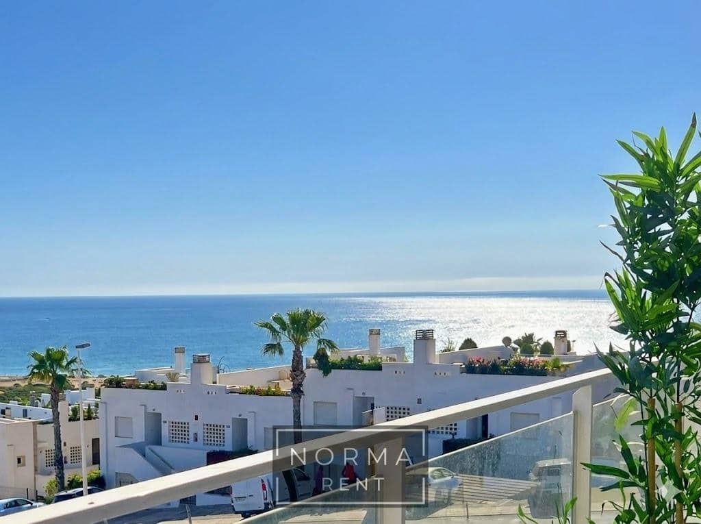 Adosado de 2 habitaciones en Gran Alacant en alquiler - 1.300 € (Ref: 9462443)