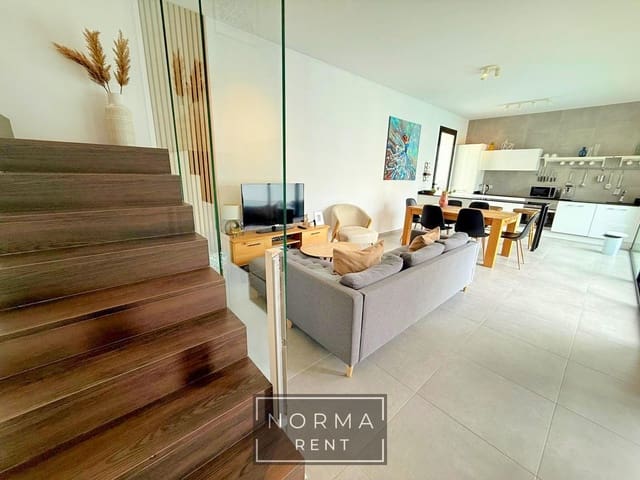 Villa/Maison de 3 chambres à louer à La Marina, Elche / Elx avec piscine - 2 500 € (Ref: 9485350)