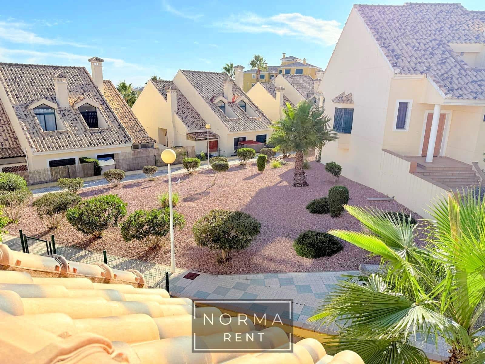 3 soveværelse Lejlighed til leje i Orihuela Costa med swimmingpool - € 1.250 (Ref: 9486446)