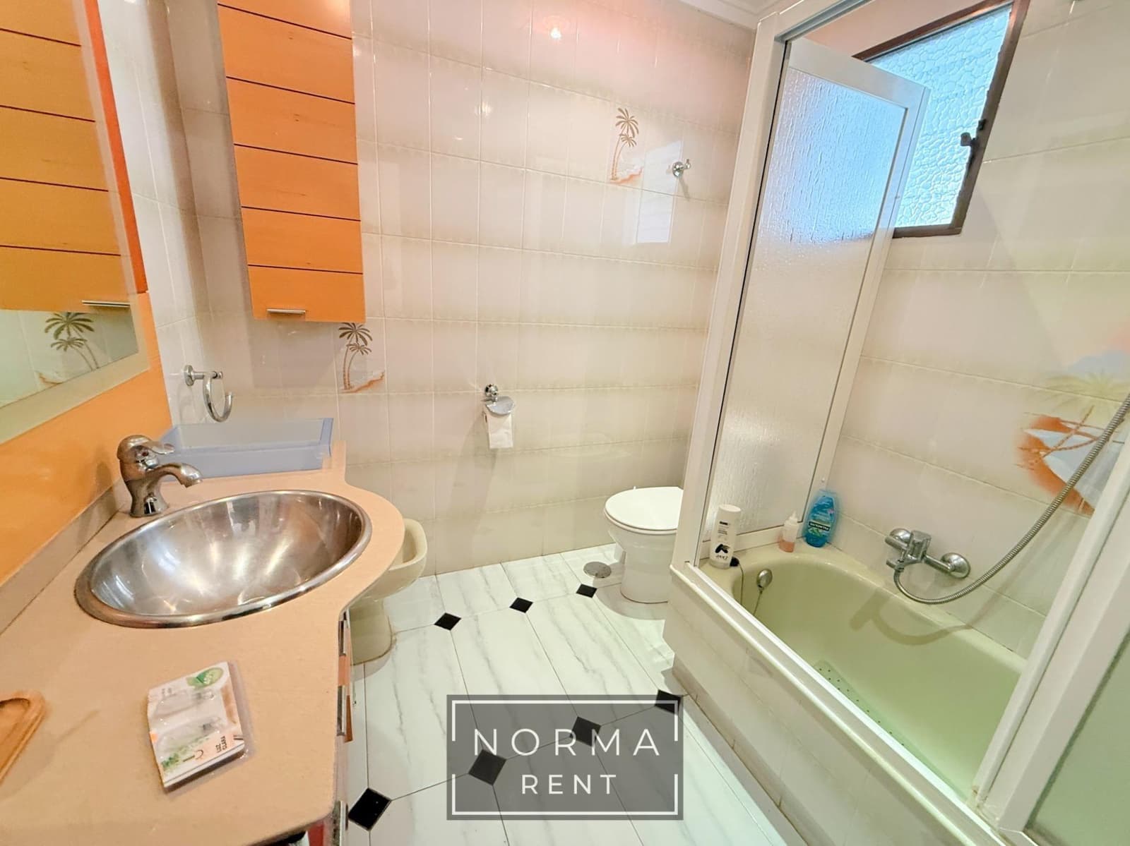 3 makuuhuone Huoneisto vuokrattavana paikassa Torrevieja mukana 
autotalli - 1 200 € (Ref: 9513479)