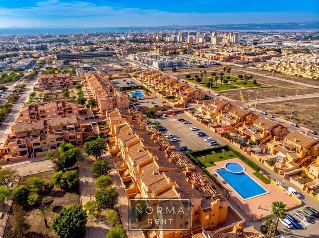 2 makuuhuone Huoneisto vuokrattavana paikassa Aguas Nuevas, Torrevieja mukana uima-altaan - 800 € (Ref: 9513480)