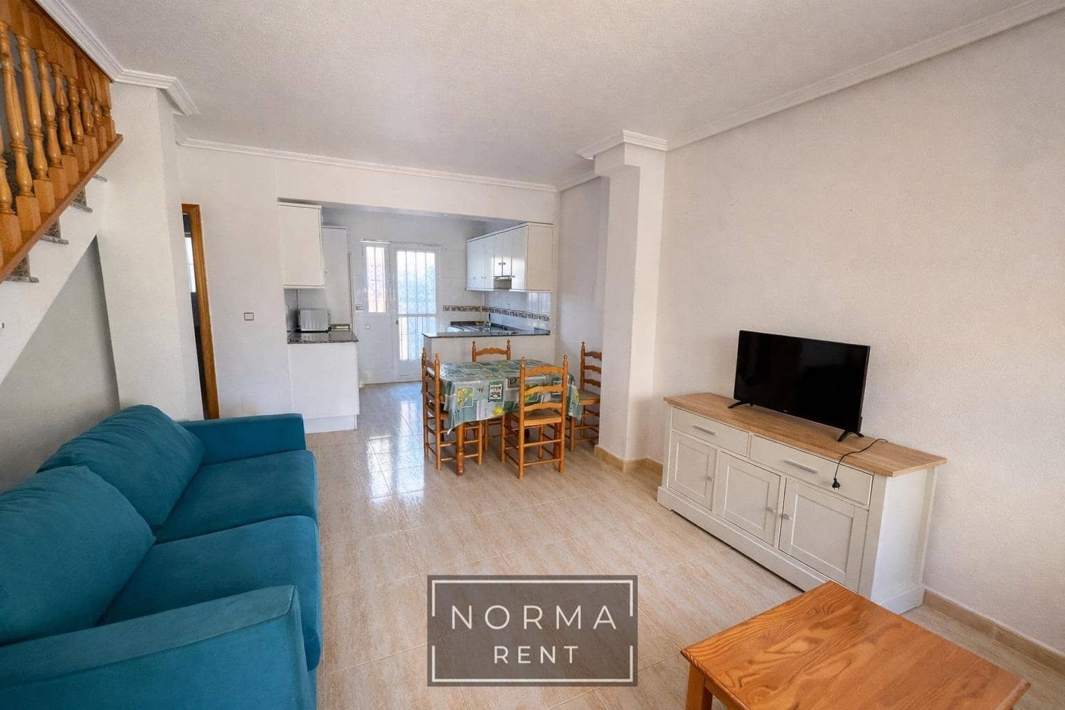 3 Zimmer Reihenhaus zu vermieten in Orihuela Costa mit Pool - 1.200 € (Ref: 9591389)