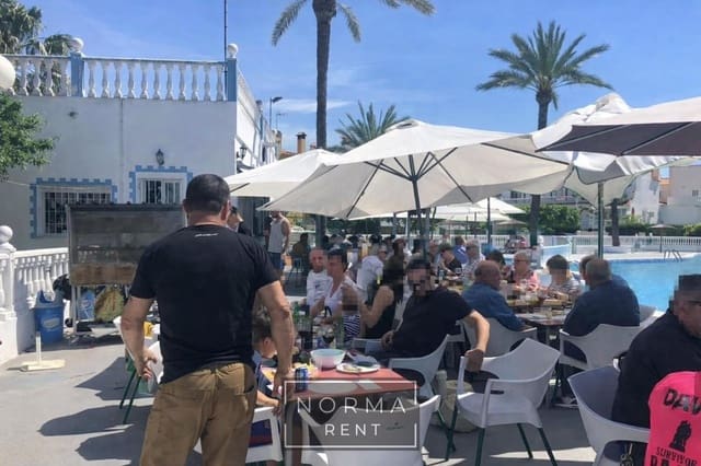 5 bedroom Terraced Villa for rent in El Chaparral - La Siesta - La Torreta, Torrevieja with pool - € 950 (Ref: 9605059)