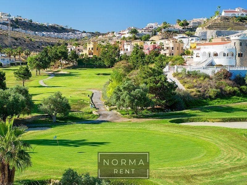 2 quarto Bungalow para arrendar em Ciudad Quesada com piscina - 800 € (Ref: 9625774)