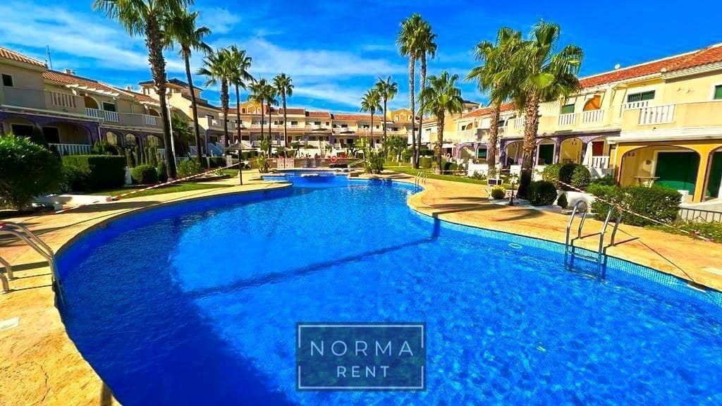 2 quarto Bungalow para arrendar em Ciudad Quesada com piscina - 800 € (Ref: 9625774)