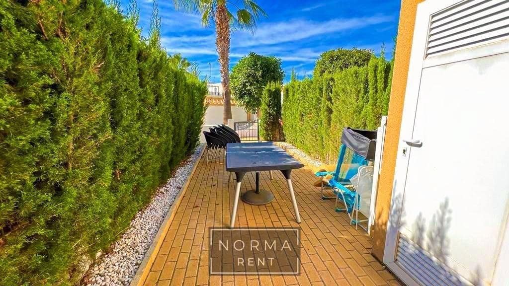 2 bedroom Bungalow for rent in Ciudad Quesada with pool - € 800 (Ref: 9625774)