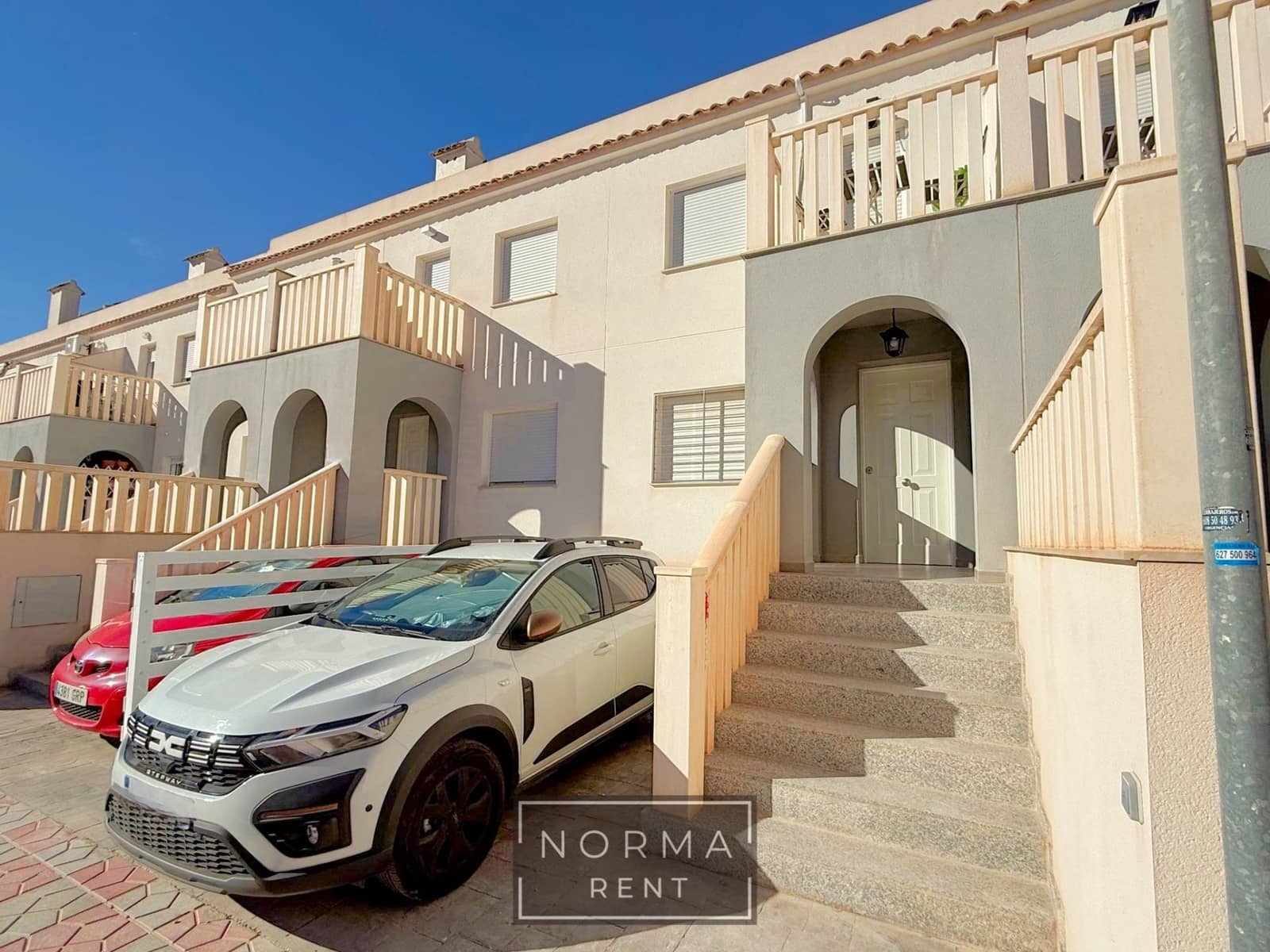 2 makuuhuone Rivitalo vuokrattavana paikassa Gran Alacant mukana uima-altaan - 1 130 € (Ref: 9634392)