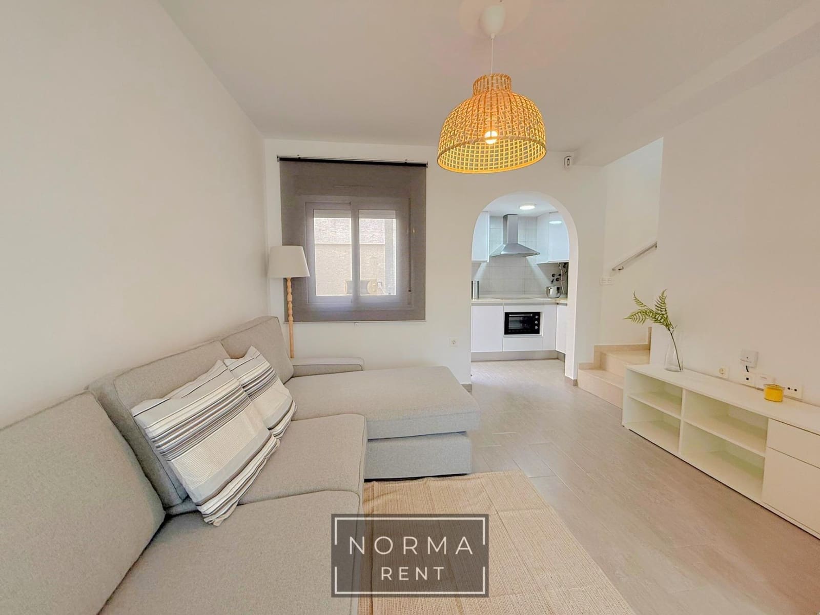 2 makuuhuone Rivitalo vuokrattavana paikassa Gran Alacant mukana uima-altaan - 1 130 € (Ref: 9634392)