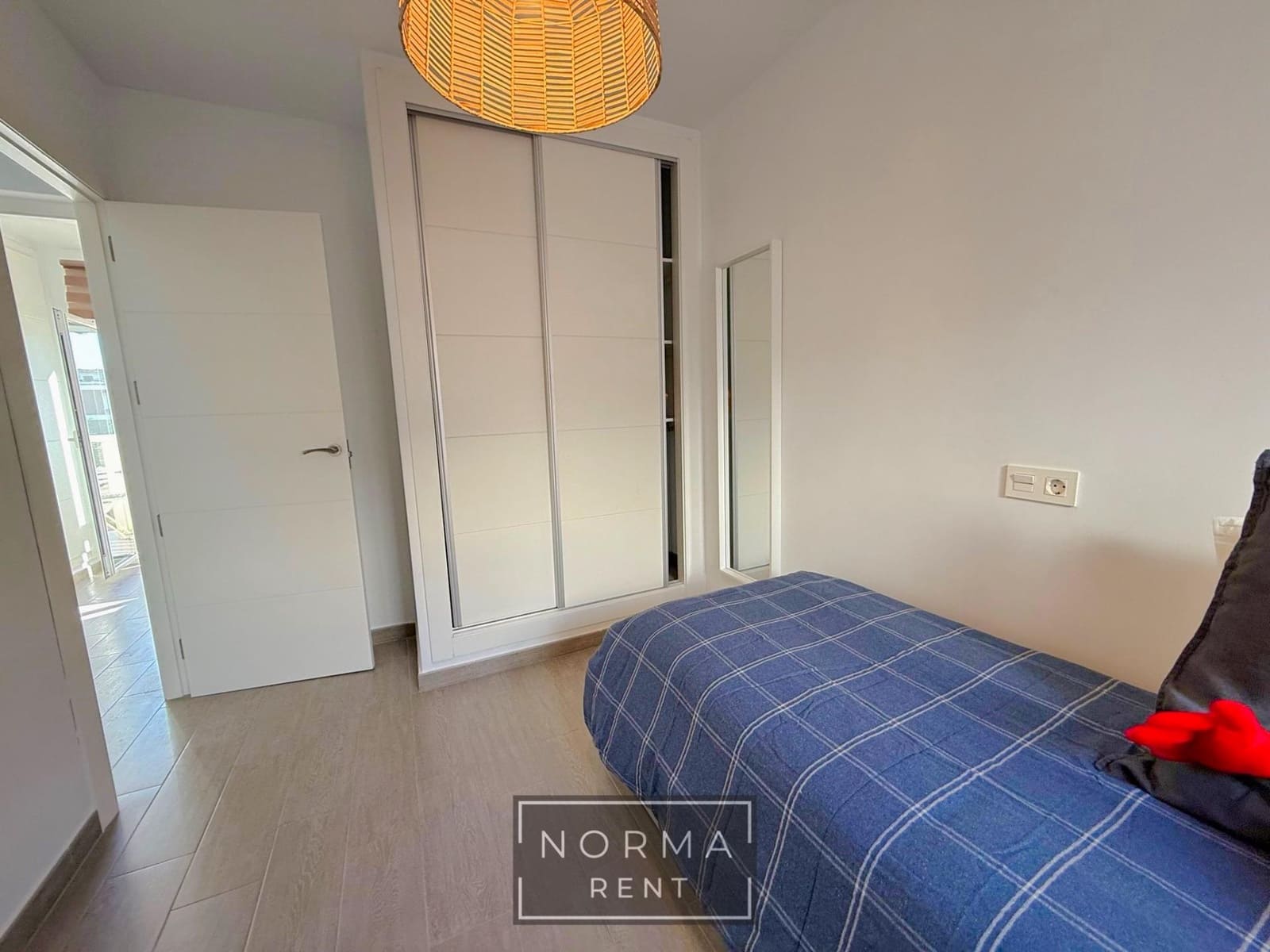 2 makuuhuone Rivitalo vuokrattavana paikassa Gran Alacant mukana uima-altaan - 1 130 € (Ref: 9634392)