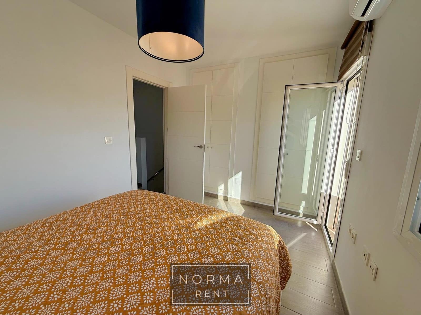 2 makuuhuone Rivitalo vuokrattavana paikassa Gran Alacant mukana uima-altaan - 1 130 € (Ref: 9634392)