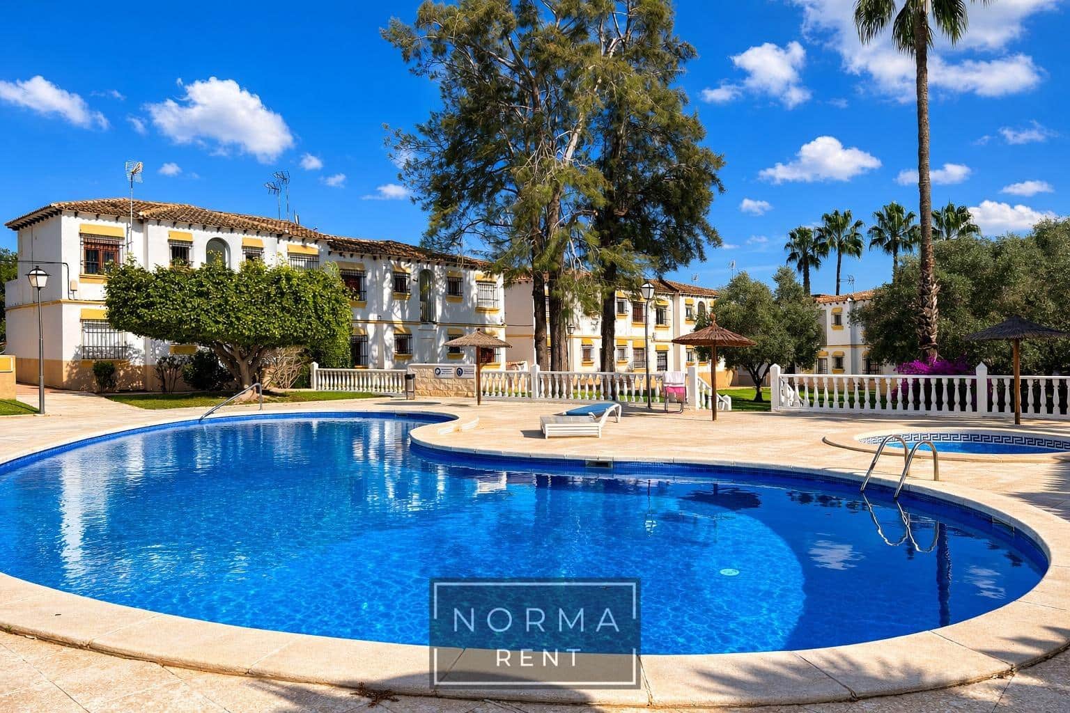 1 soveværelse Lejlighed til leje i San Miguel de Salinas med swimmingpool - € 600 (Ref: 9652095)