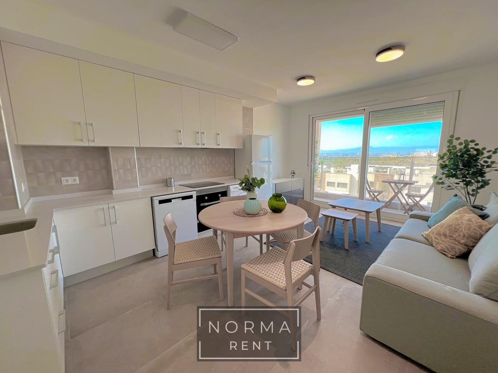 3 sovrum Radhus att hyra i Gran Alacant med garage - 1 430 € (Ref: 9791132)