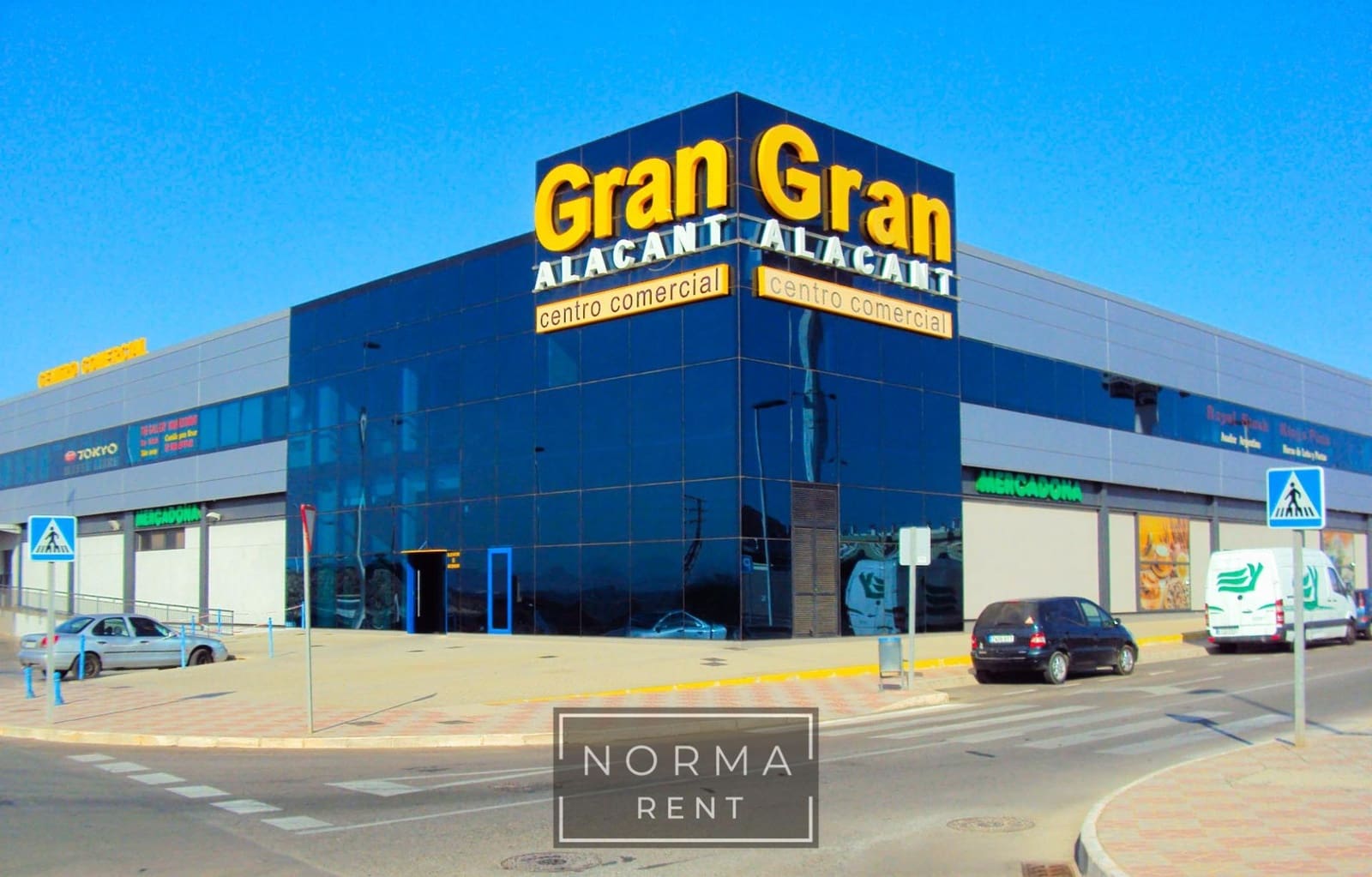 2 Zimmer Reihenhaus zu vermieten in Alicante / Alacant Stadt mit Garage - 1.330 € (Ref: 9794739)