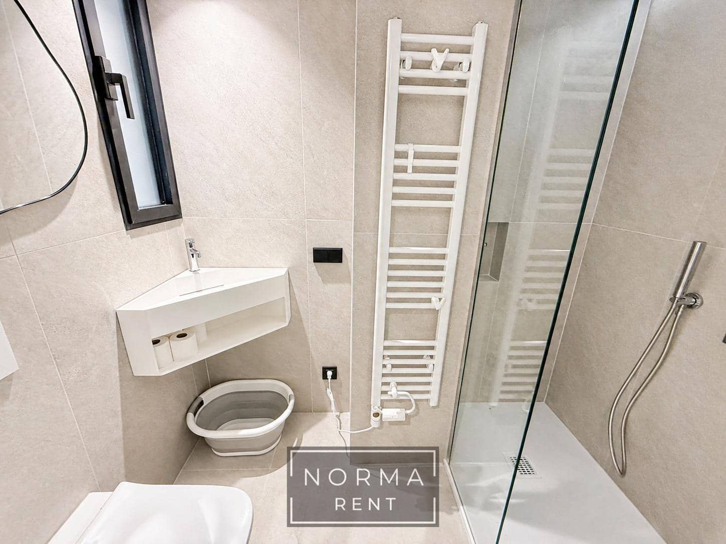 Estudio en Alicante / Alacant ciudad en alquiler con garaje - 1.050 € (Ref: 9801307)