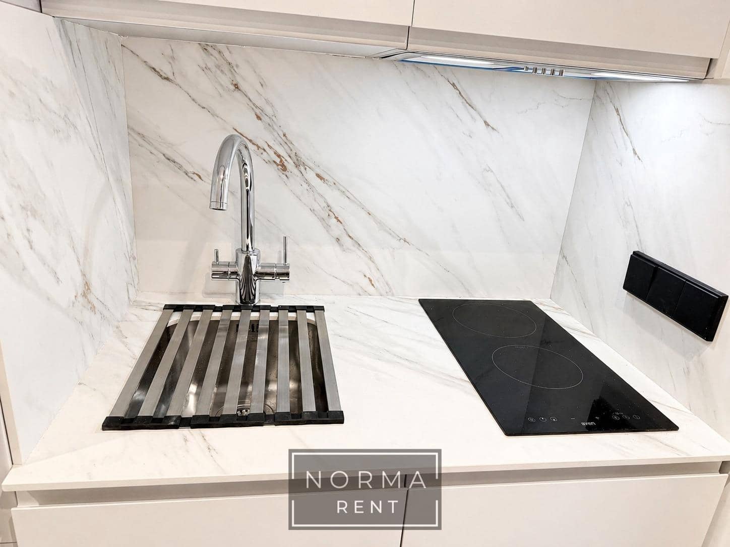 Estudio en Alicante / Alacant ciudad en alquiler con garaje - 1.050 € (Ref: 9801307)