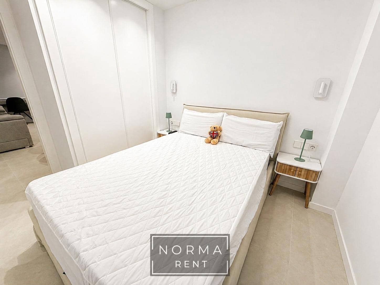 2 soveværelse Lejlighed til leje i Alicante by med garage - € 1.450 (Ref: 9801308)