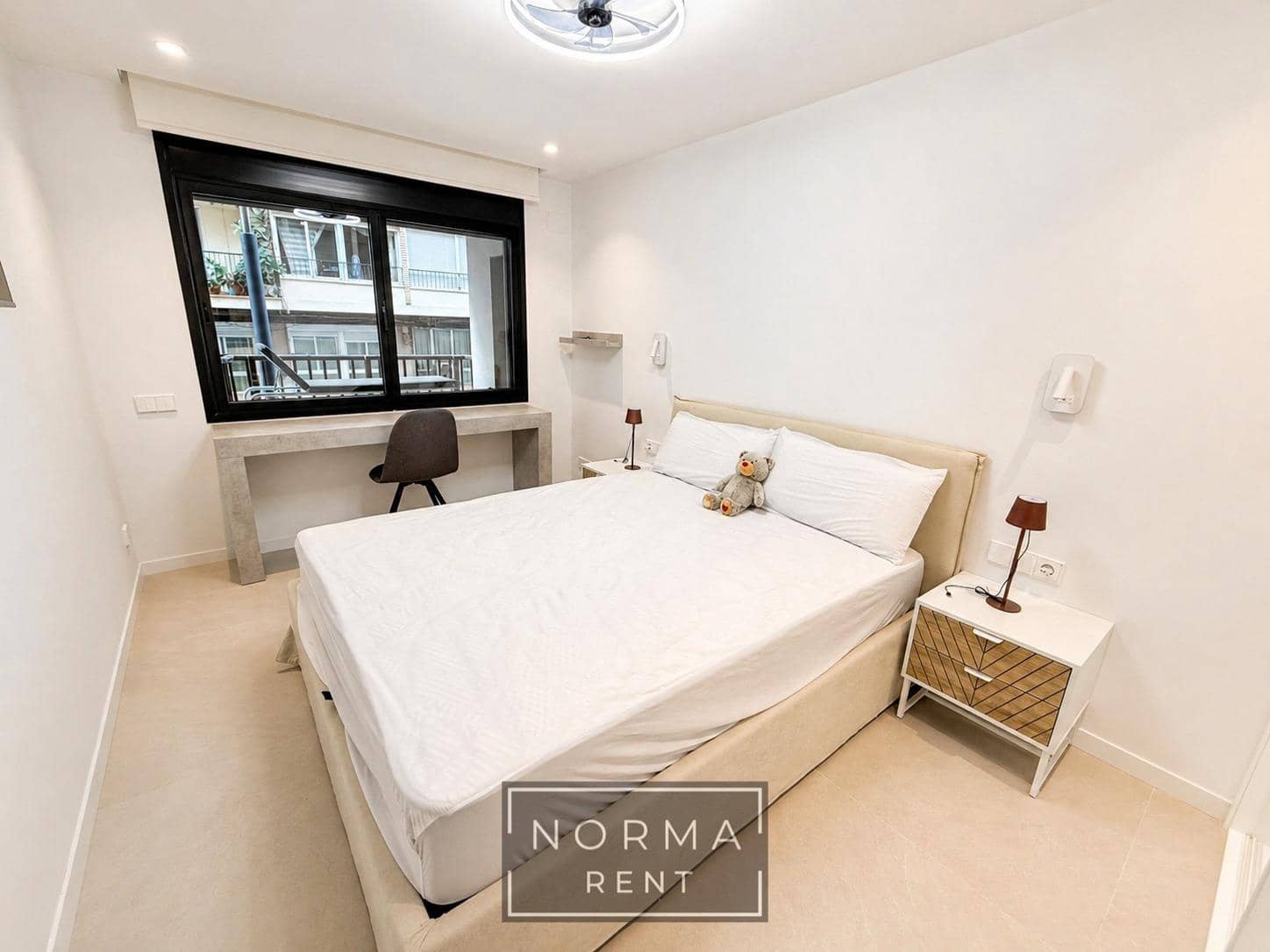 2 camera da letto Appartamento da affittare in Alicante citta con garage - 1.800 € (Rif: 9801309)