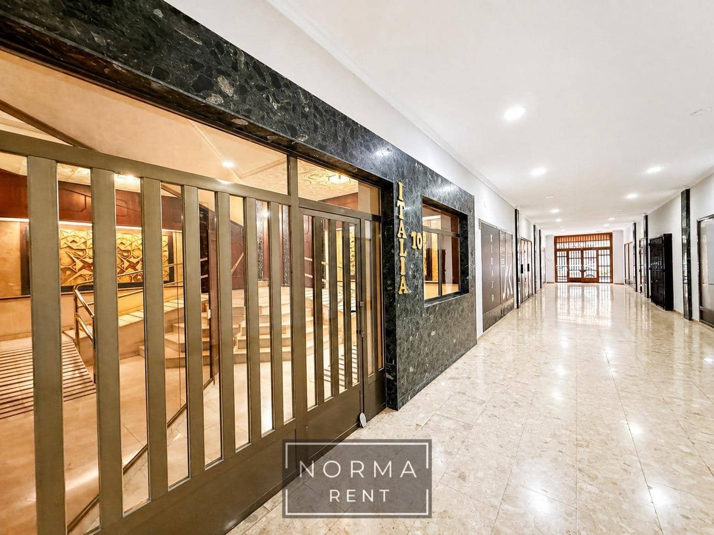 2 camera da letto Appartamento da affittare in Alicante citta con garage - 1.800 € (Rif: 9801309)