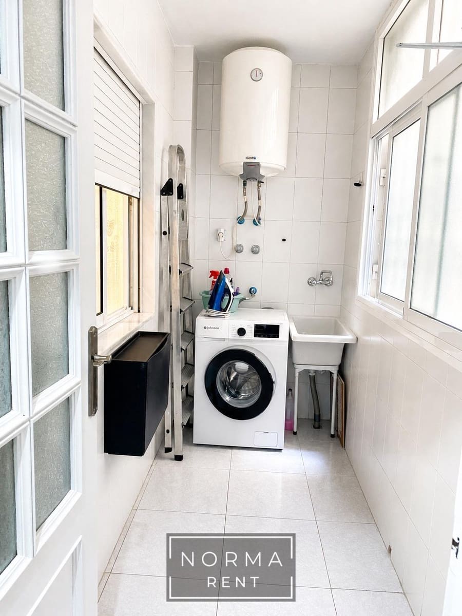 2 quarto Apartamento para arrendar em Torrevieja - 750 € (Ref: 9813845)