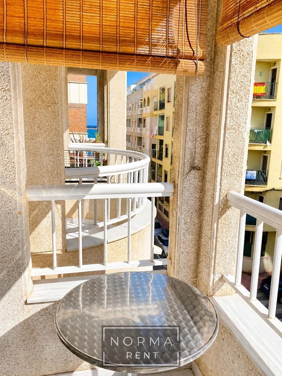 2 quarto Apartamento para arrendar em Torrevieja - 750 € (Ref: 9813845)