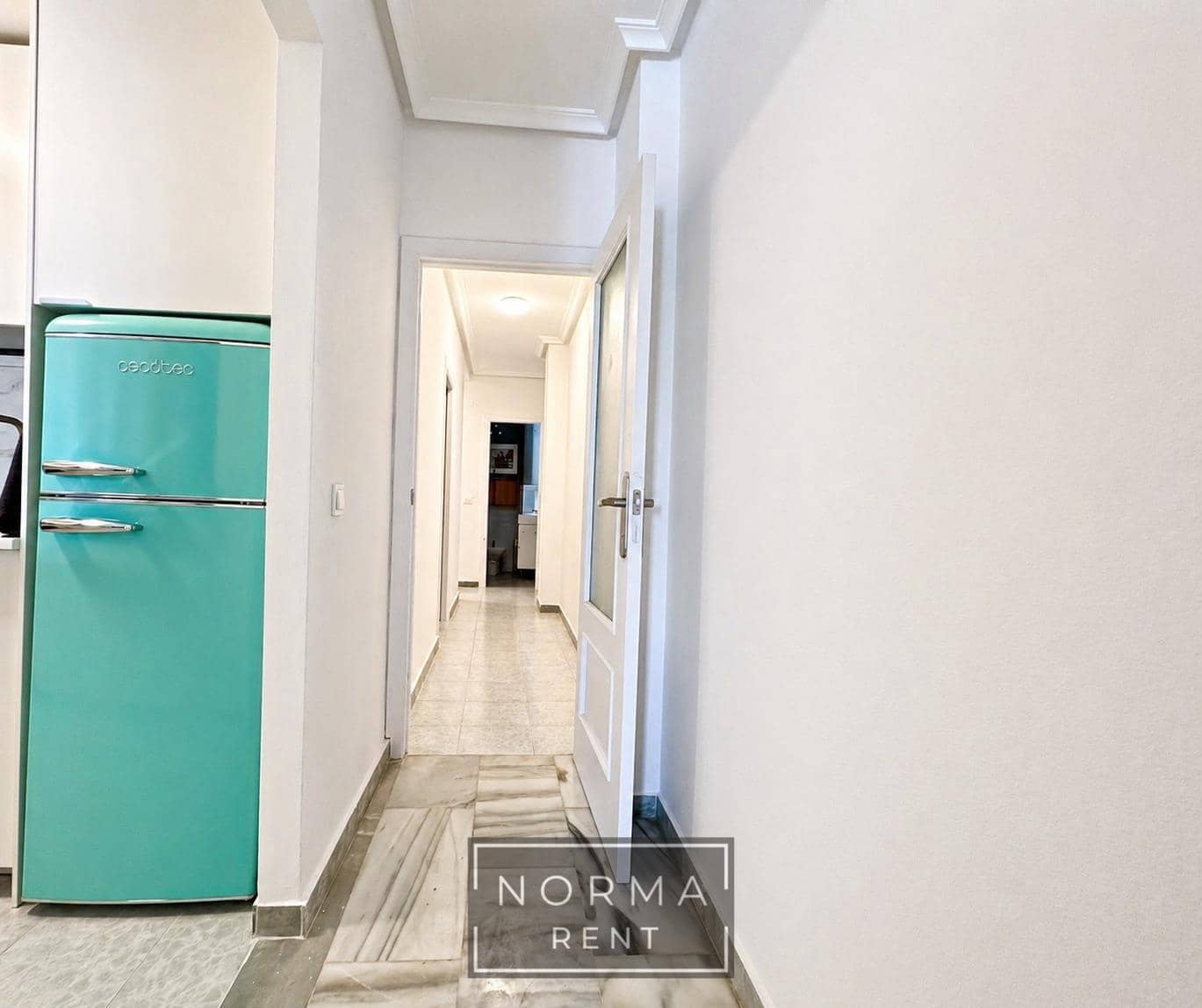 1 Zimmer Apartment zu vermieten in Torrevieja - 700 € (Ref: 9813846)