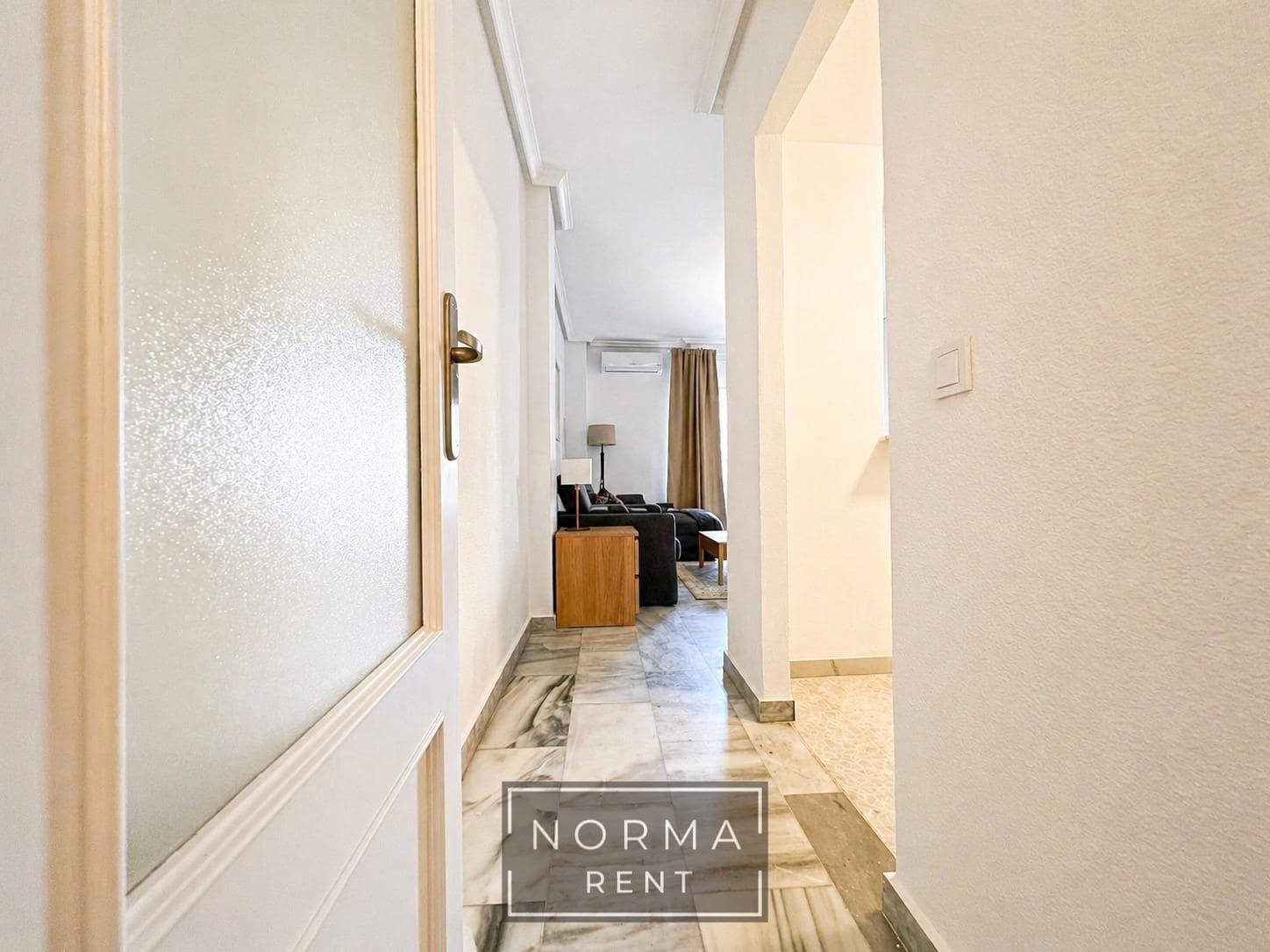 1 Zimmer Apartment zu vermieten in Torrevieja - 700 € (Ref: 9813846)