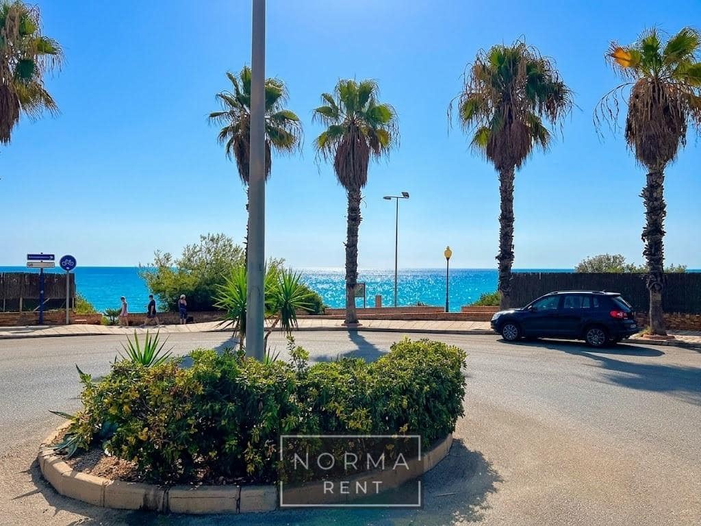 3 bedroom Terraced Villa for rent in Cabo Roig with pool garage - € 975 (Ref: 9851855)