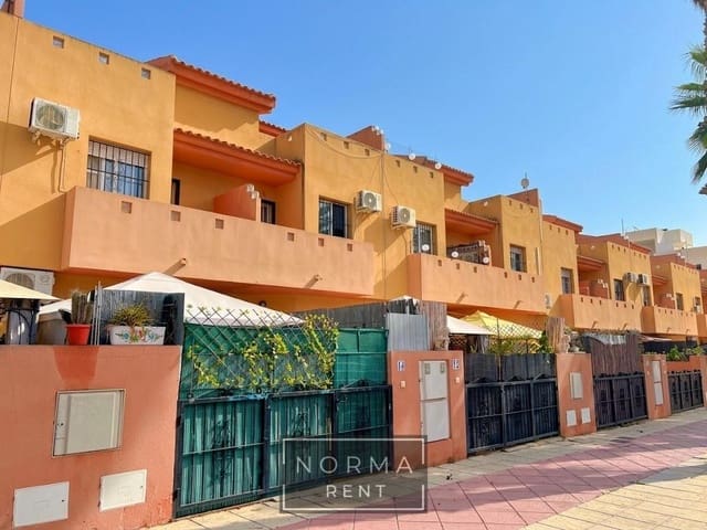 3 bedroom Terraced Villa for rent in Cabo Roig, Orihuela with pool garage - € 975 (Ref: 9851855)