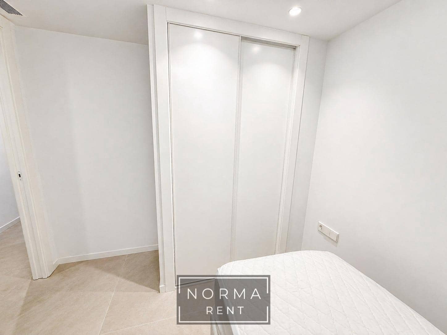 2 Zimmer Apartment zu vermieten in Alicante / Alacant Stadt mit Garage - 1.590 € (Ref: 9868667)