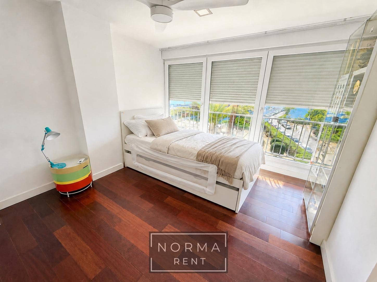 4 sovrum Lägenhet att hyra i Torrevieja med pool garage - 2 100 € (Ref: 9888130)