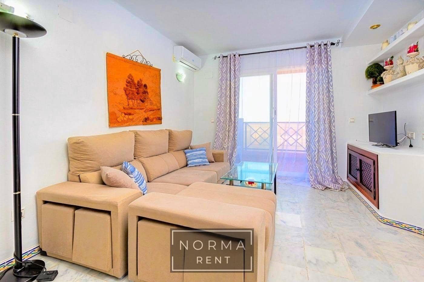 2 bedroom Apartment for rent in Torrevieja with pool - € 900 (Ref: 9896400)