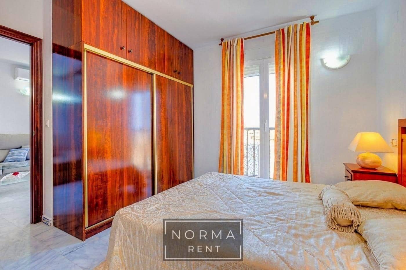 2 bedroom Apartment for rent in Torrevieja with pool - € 900 (Ref: 9896400)