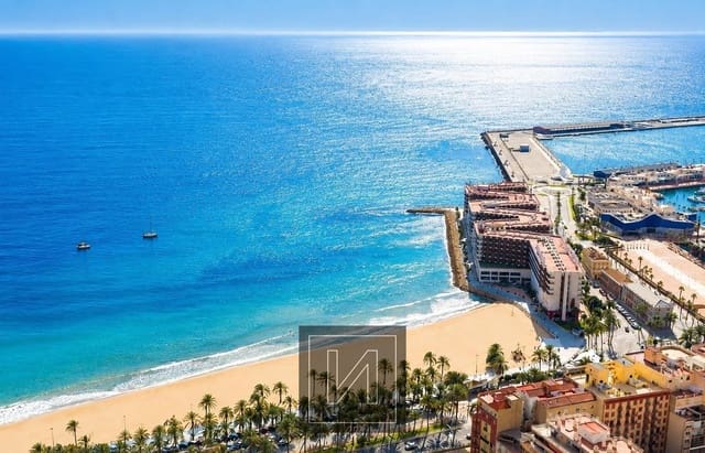 4 sovrum Lägenhet till salu i Casco Antiguo - Sant Cruz - Ayuntamiento, Alicante stad - 662 500 € (Ref: 9904027)