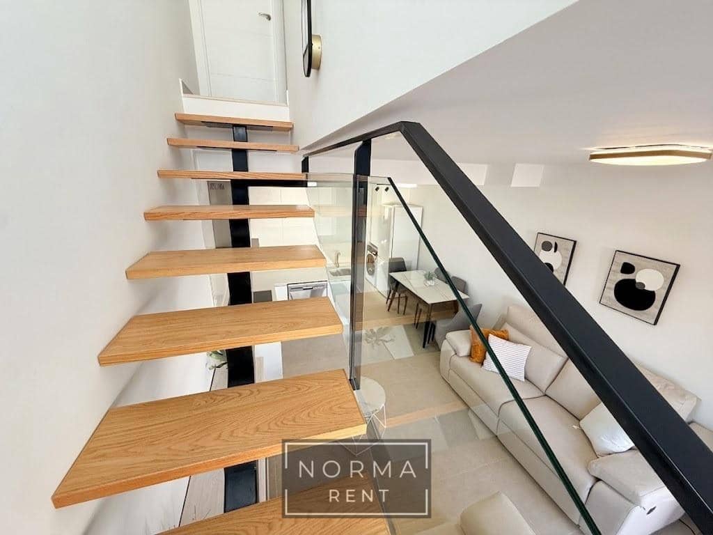 3 quarto Moradia em Banda para arrendar em Gran Alacant com piscina garagem - 1 700 € (Ref: 9927501)