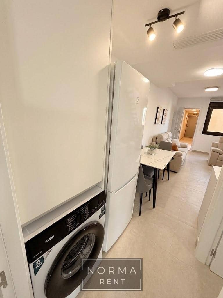 3 quarto Moradia em Banda para arrendar em Gran Alacant com piscina garagem - 1 700 € (Ref: 9927501)