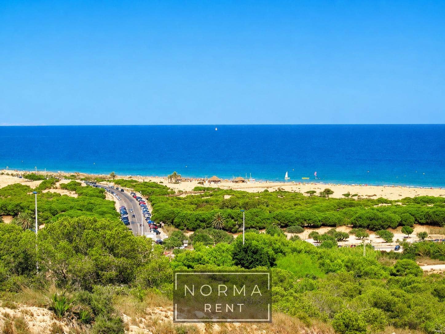 3 quarto Moradia em Banda para arrendar em Gran Alacant com piscina garagem - 1 700 € (Ref: 9927501)
