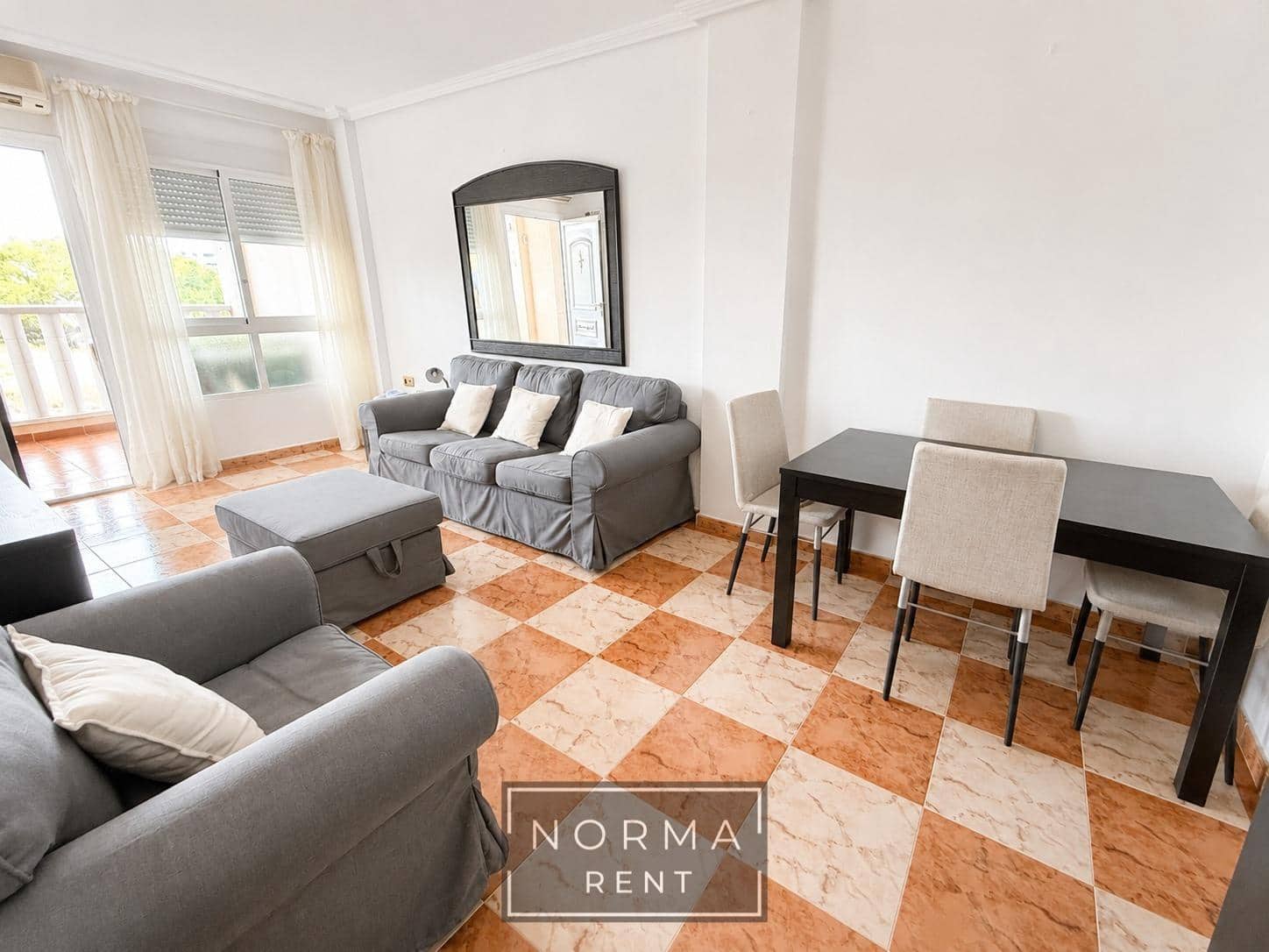 Appartement de 2 chambres à louer à Orihuela Costa avec piscine - 875 € (Ref: 9970700)