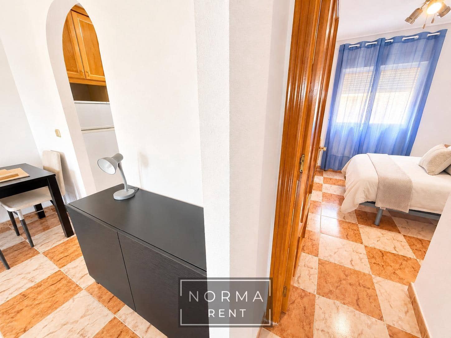 Appartement de 2 chambres à louer à Orihuela Costa avec piscine - 875 € (Ref: 9970700)
