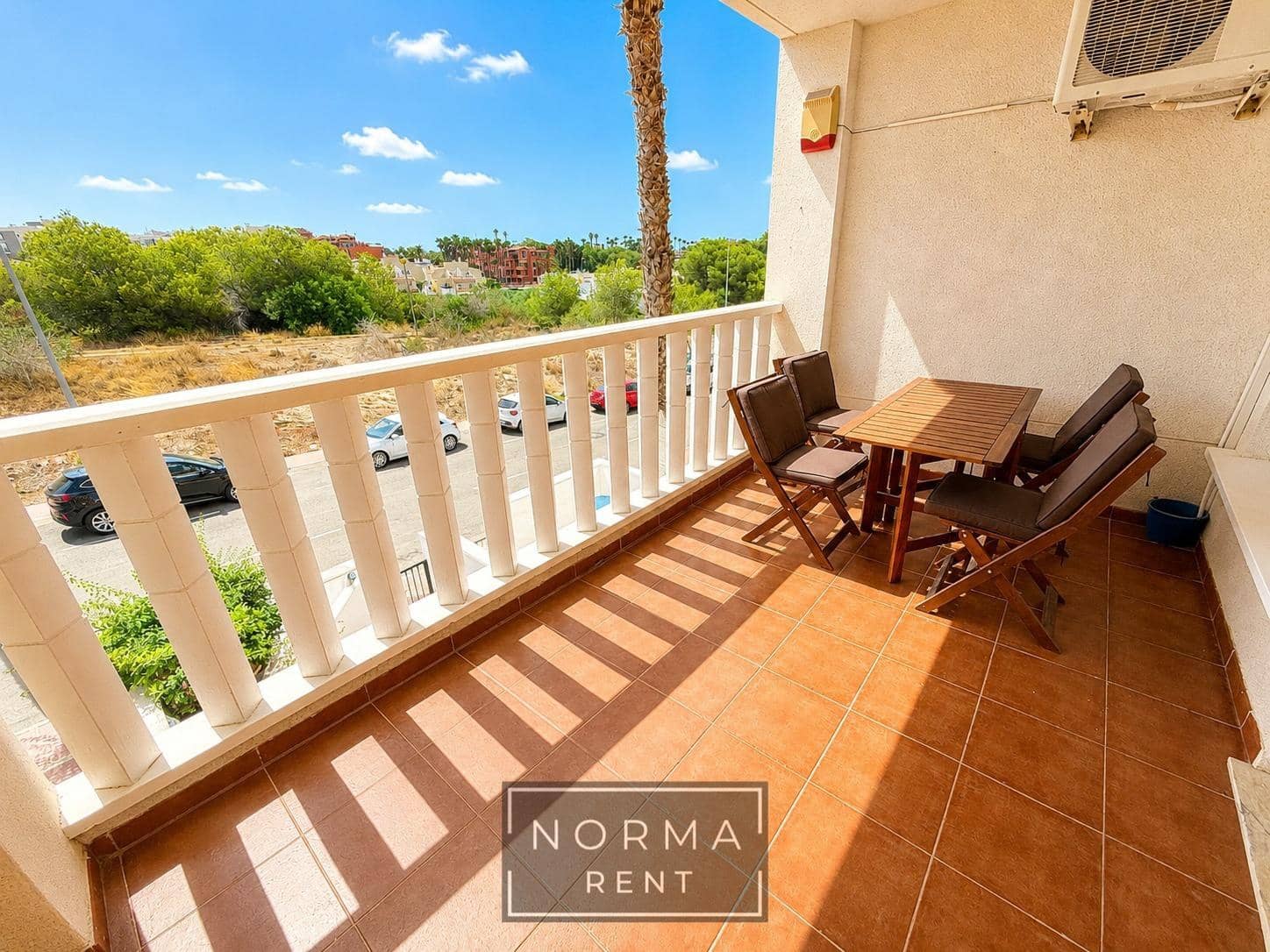 Appartement de 2 chambres à louer à Orihuela Costa avec piscine - 875 € (Ref: 9970700)