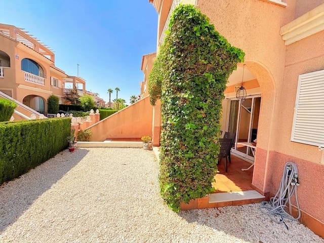 2 soverom Bungalow til leie i Punta Prima, Orihuela med svømmebasseng - € 850 (Ref: 9983177)