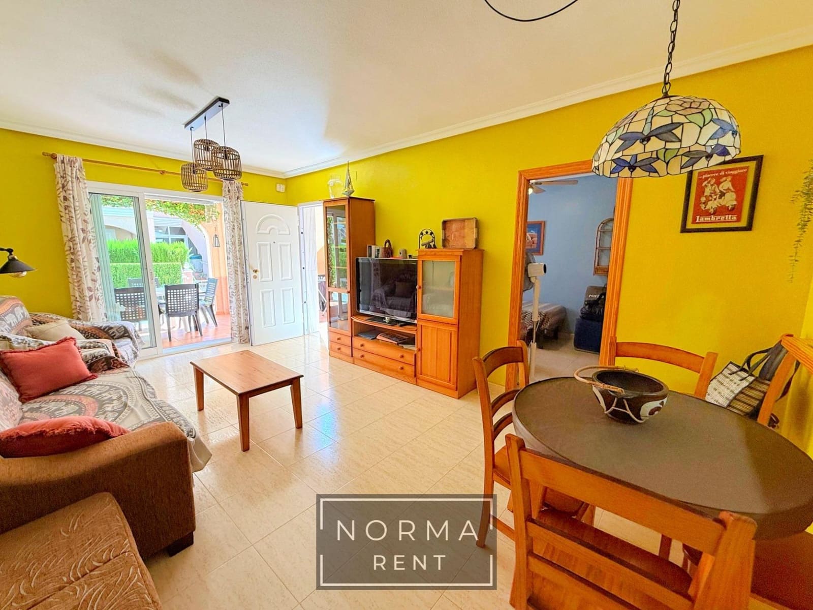 2 soverom Bungalow til leie i Orihuela Costa med svømmebasseng - € 850 (Ref: 9983177)