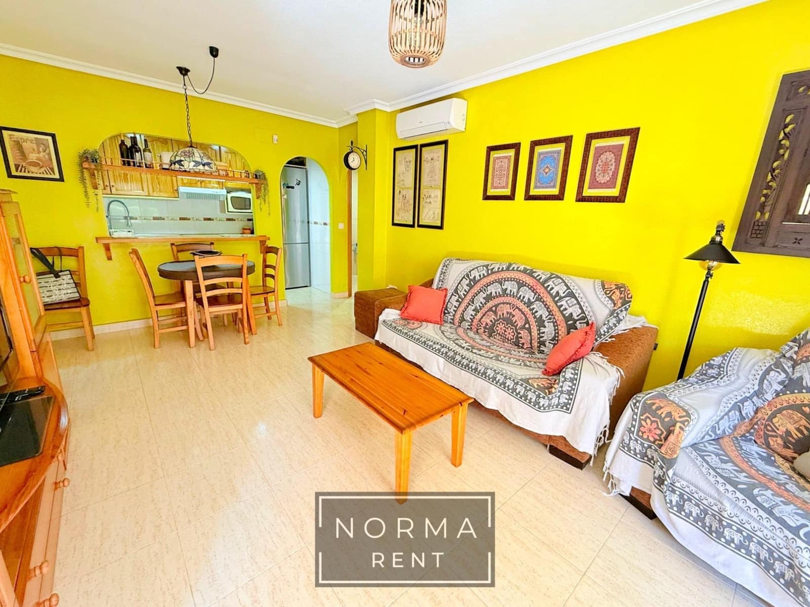 2 soverom Bungalow til leie i Orihuela Costa med svømmebasseng - € 850 (Ref: 9983177)