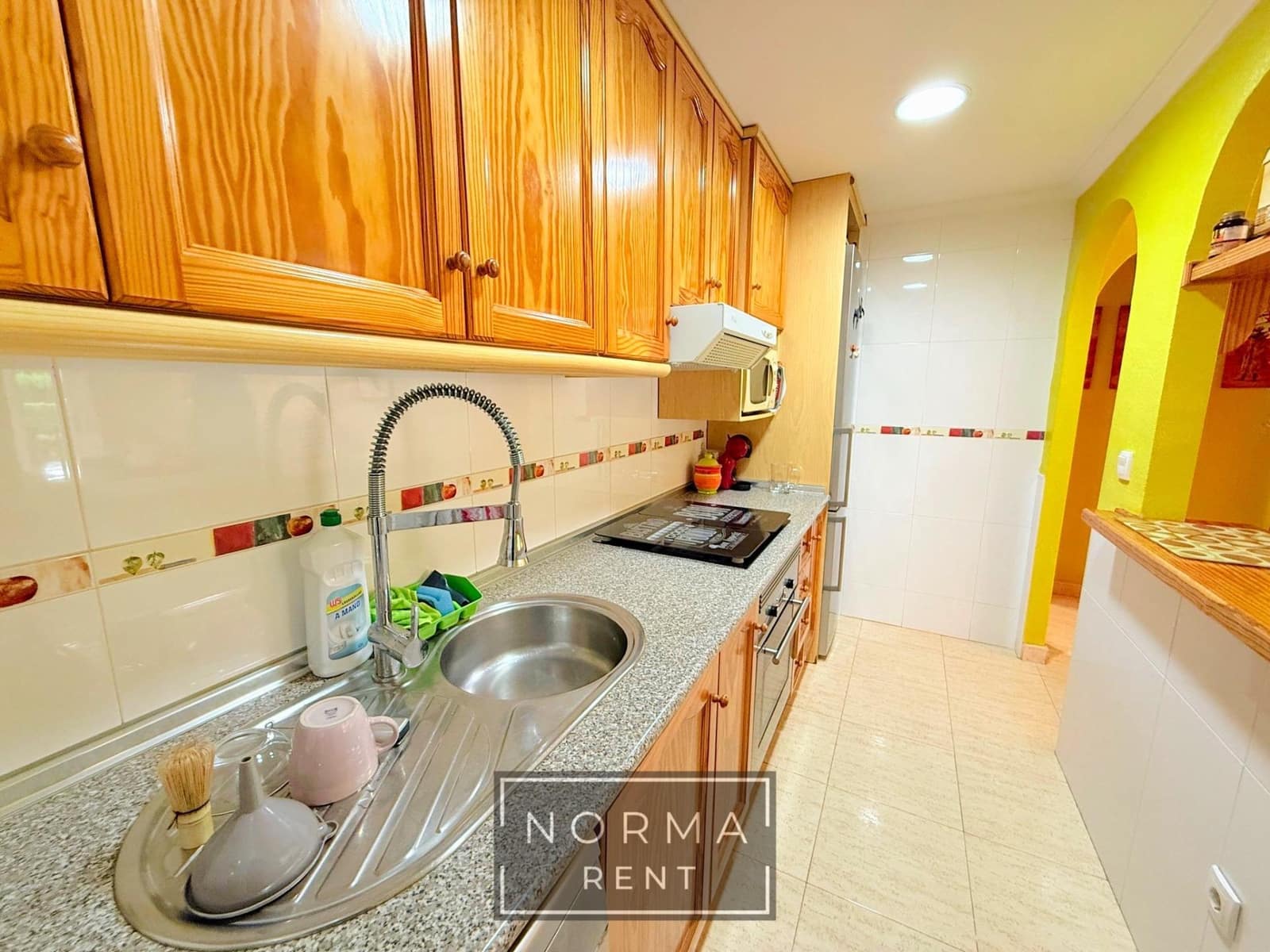 2 soverom Bungalow til leie i Orihuela Costa med svømmebasseng - € 850 (Ref: 9983177)