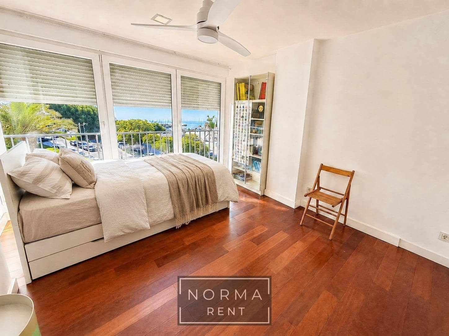Appartement de 4 chambres à louer à Torrevieja avec piscine garage - 1 950 € (Ref: 9994312)