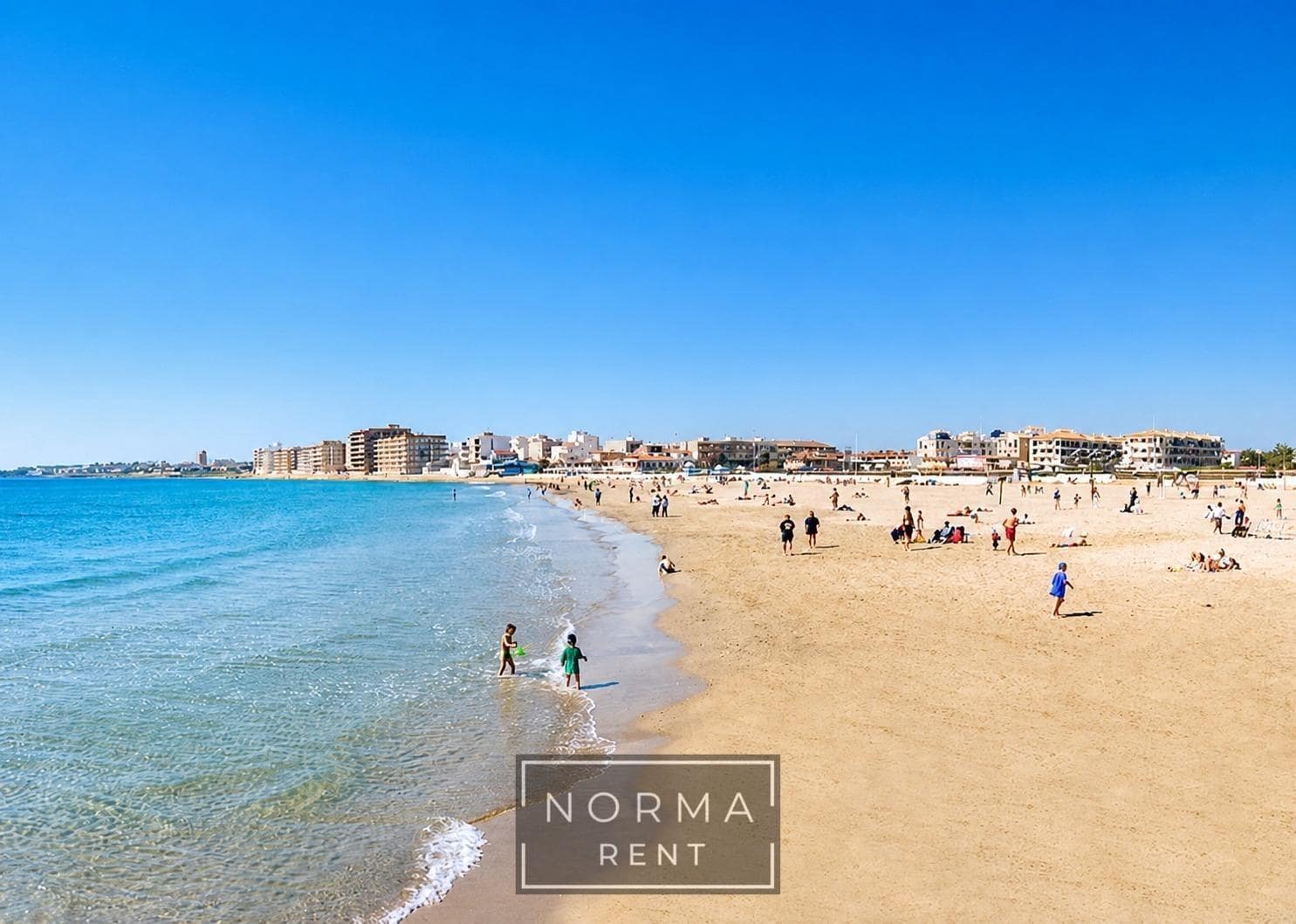 Appartement de 4 chambres à louer à Torrevieja avec piscine garage - 1 950 € (Ref: 9994312)