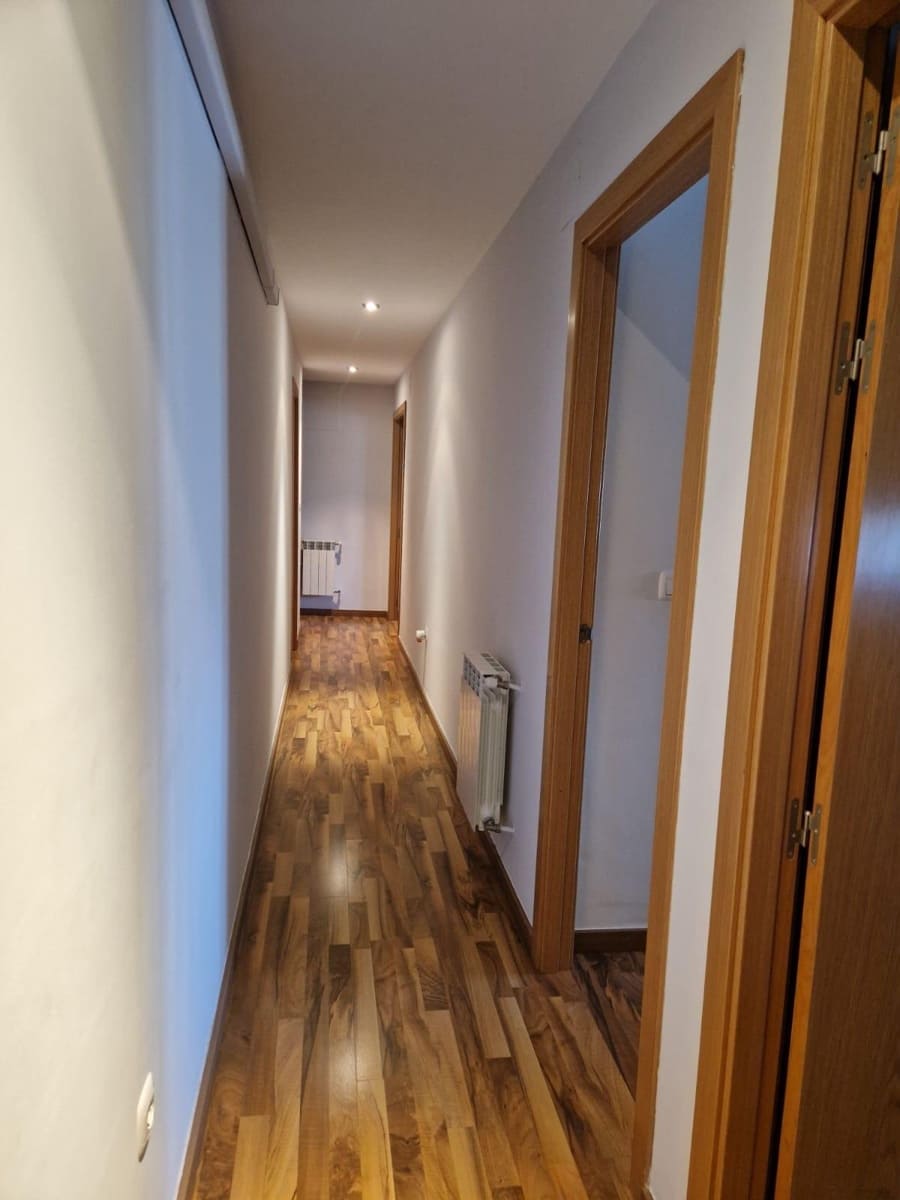 2 bedroom Flat for sale in Albacete city with garage - € 208,000 (Ref: 9723621)